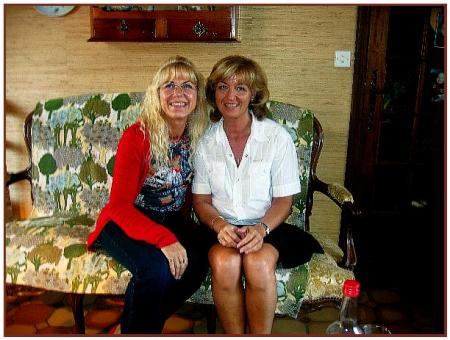 Marie - Jo ( � droite) et Elvira (pull rouge)